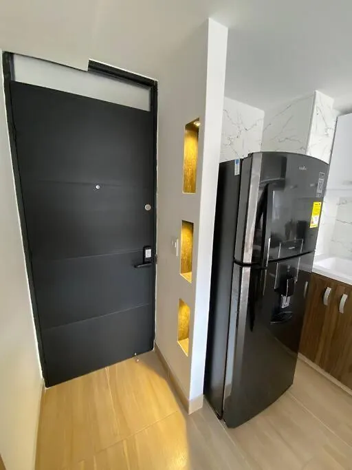 Apartamento De Lujo Fontibon Cerca Al Aeropuerto Y Terminal De Transportes 보고타 0*,  콜롬비아